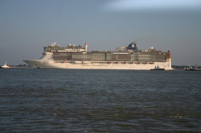 Norwegian Epic - estuaire de la Loire - 14 fevrier 2010 (07).JPG